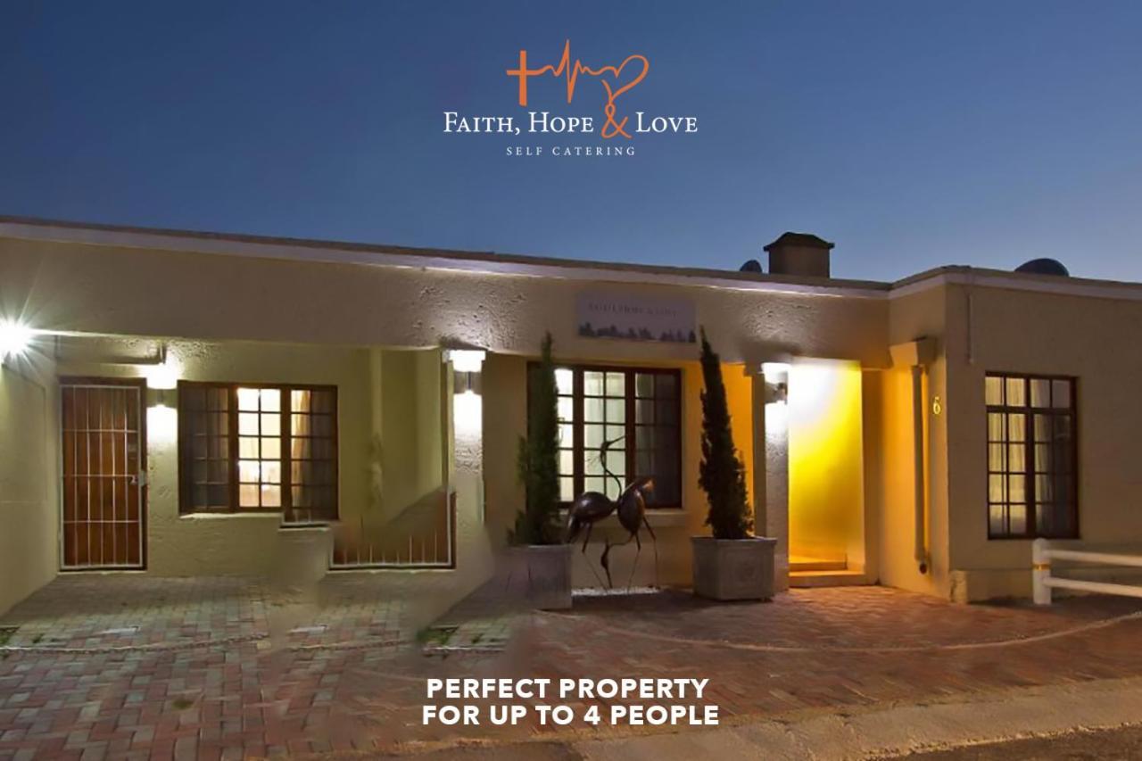 Faith, Hope & Love Self Catering Port Elizabeth Luaran gambar