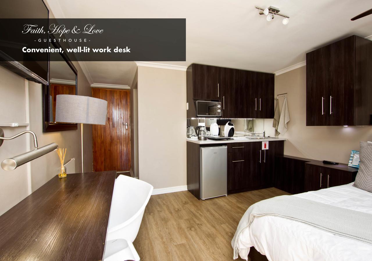 Faith, Hope & Love Self Catering Port Elizabeth Luaran gambar